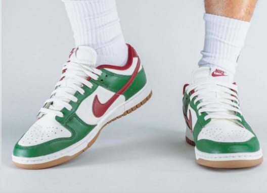 Nike Dunk Low Gorge Green Team Red: Style Unleashed￼